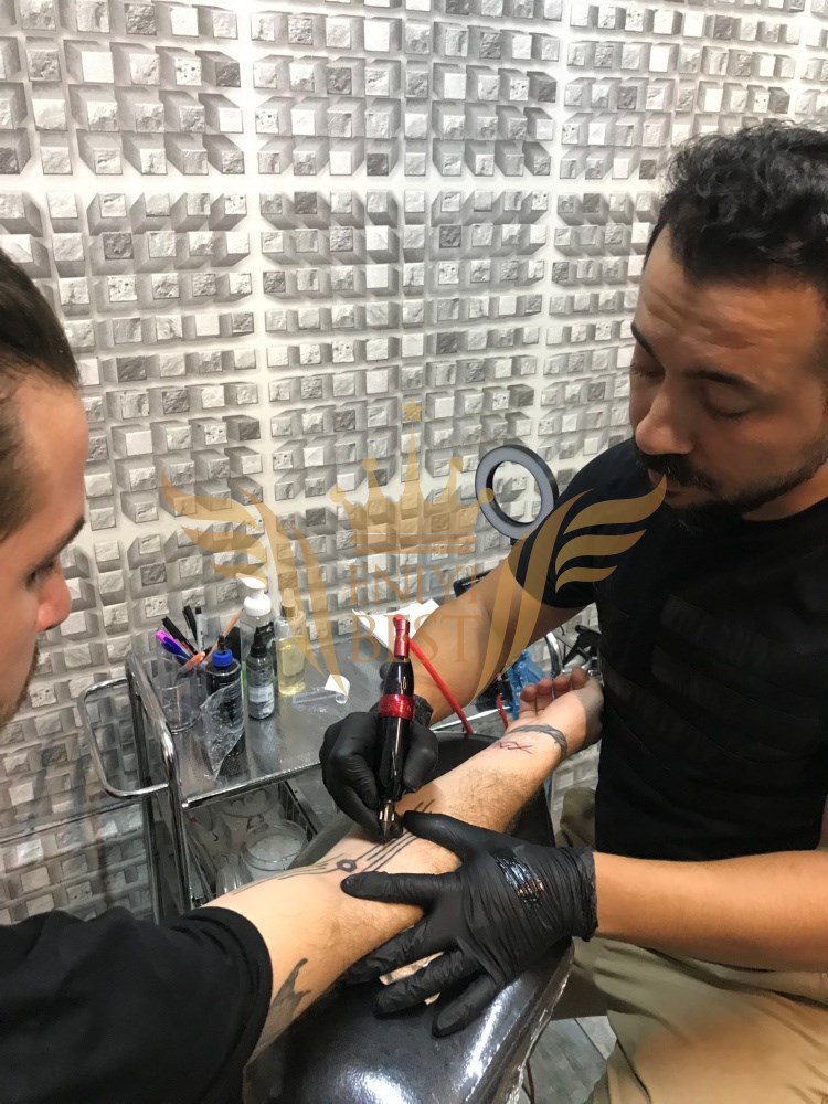 Dövme Sanatçısı
